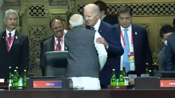 బైడెన్‌కు ప్రధాని మోదీ ఆత్మీయ ఆలింగనం..!!