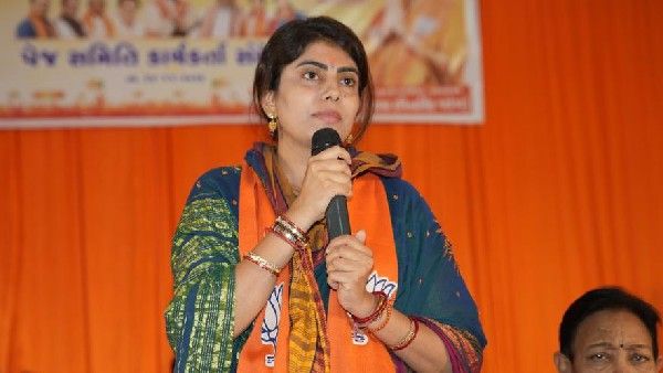 Gujarat Election 2022: రవీంద్ర జడేజా భార్య ట్వీట్‍పై నెటిజన్ల ఆగ్రహం.. ఎందుకంటే..