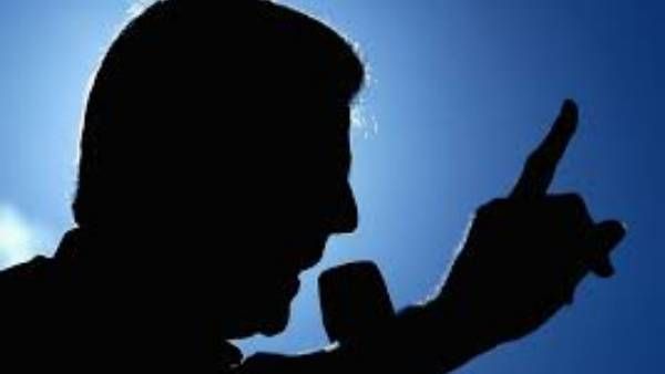 Leader: రాత్రి వెళ్లిన పొలిటికల్ లీడర్ శవమైనాడు, వీడు ఫినిష్, జోబులో లెటర్ , ఏమైయ్యింది ?