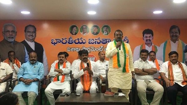 మోడీయే కాదు.. అమెరికా అధ్యక్షుడు చెప్పినా వీరు మారరు??