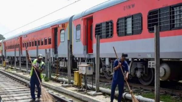 రైల్వే శాఖలో ప్రక్షాళన: ప్రతి మూడు రోజులకు ఒకరి తొలగింపు, 16 నెలల్లో 177 మంది