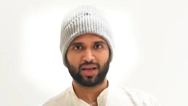 ED విచారణకు హాజరైన విజయ్ దేవరకొండ