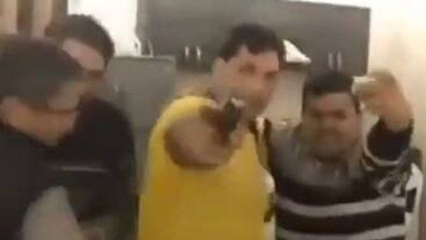 Viral Video: గన్‍తో ఆమ్ ఆద్మీ పార్టీ అభ్యర్థి హల్‍చల్.. వీడియో వైరల్..