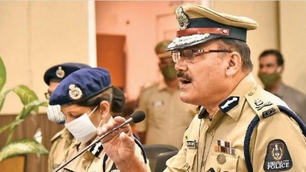 తెలంగాణ ఇంఛార్జీ డీజీపీగా అంజనీకుమార్: సీఐడీ డీజీగా మహేశ్ భగవత్