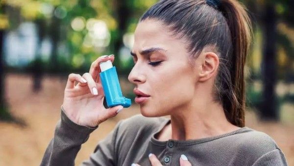 Asthma: మీకు అస్తమా ఉందా.. అయితే ఈ పదార్థాలు తీసుకోండి..