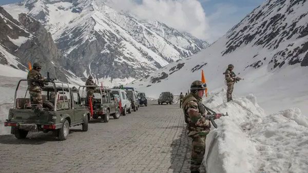 తెగబడ్డ చైనా సైన్యం - 30 మందికి పైగా భారత జవాన్లకు గాయాలు: సరిహద్దుల్లో తీవ్ర ఉద్రిక్తత