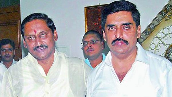 Nallari Brothers: మాజీ సీఎం కిరణ్ కీలక అడుగులు - వైసీపీ మంత్రి టార్గెట్ గా..!!