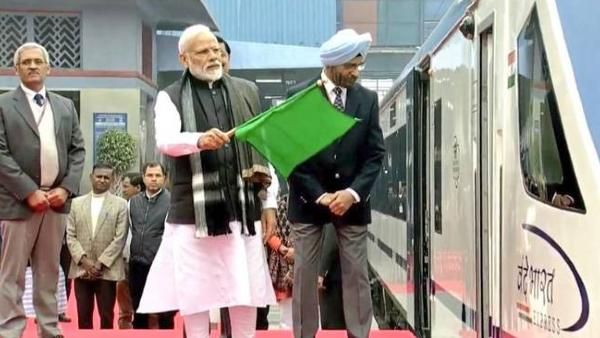 PM Modi: తల్లి చనిపోయినా విధులకు హాజరైన మోదీ, వందే భారత్ ఎక్స్ ప్రెస్ ప్రారంభం, క్షమించండి !