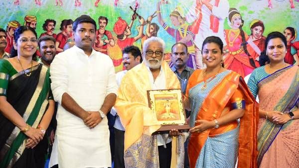 డ్యాన్సులతో దుమ్ము రేపుతున్న మంత్రి రోజా.. సాంస్కృతిక శాఖకు అదిరిపోయే పబ్లిసిటీ