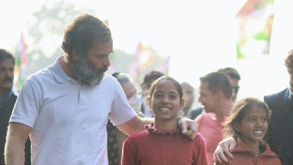 భద్రతను పట్టించుకోని రాహుల్ గాంధీ- రెండేళ్లలో 113 సార్లు ఉల్లంఘన-సీఆర్పీఎఫ్ రిపోర్ట్ !