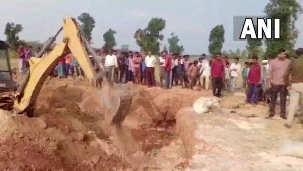 విషాదం: కుప్పకూలిన సున్నపురాయి గని, ఏడుగురు మృతి