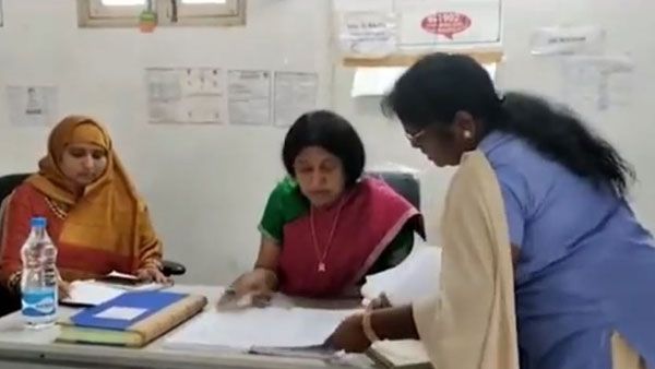 శ్రీలక్ష్మి సంచనలం..జగన్ ఆదేశాల మేరకు తాడేపల్లిలో..!!