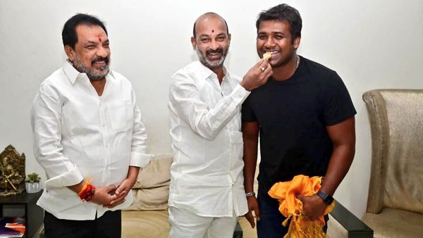 OSCAR 2023: నామినేషన్లో నాటు నాటు పాట; బండి సంజయ్‌తో రాహుల్ సిప్లిగంజ్ సెలబ్రేషన్స్!!