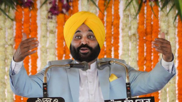 దేశంలో ఒకే పువ్వు ఉండాలా?: ఖమ్మంలో ప్రత్యేక కళ్లద్దాలు కావాలన్న భగవంత్