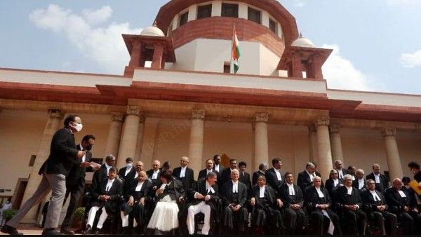 కొలీజియంపై కేంద్రం మరో అస్త్రం ? సామాజిక న్యాయం లేదంటూ ! న్యాయశాఖ కీలక రిపోర్ట్ ..