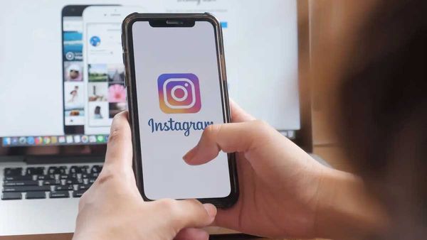 Powerful SI: ఎస్ఐ పేరుతో నకిలి ఇన్ స్టాగ్రామ్ అకౌంట్, 50 మంది మహిళలను?, 1 లక్ష మంది ఫాలోవర్స్!