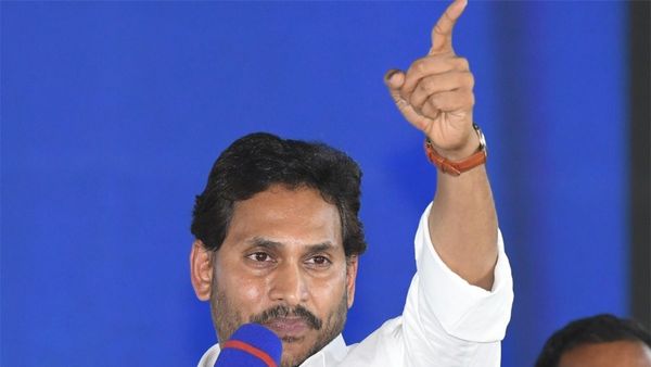 పార్టీ ముఖ్య నేతలకు సీఎం జగన్ పిలుపు - కీలక నిర్ణయం దిశగా..!!