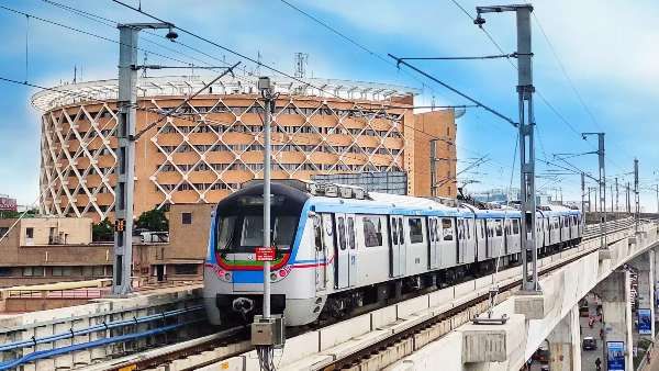 హైదరాబాద్ మెట్రో రైల్ ఉద్యోగుల మెరుపు సమ్మె..!!