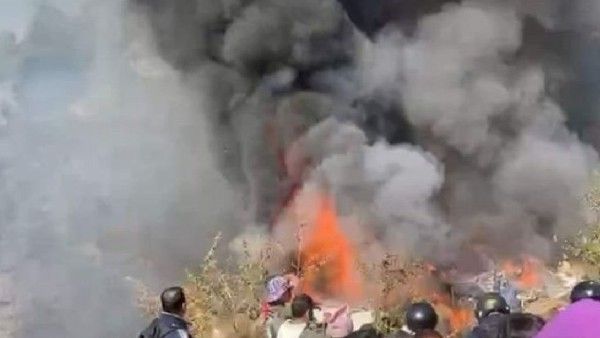 ఘోర విమాన ప్రమాదం: భారీగా ఎగిసిపడిన మంటలు, 72 మంది మృతి, ఐదుగురు భారతీయులు కూడా