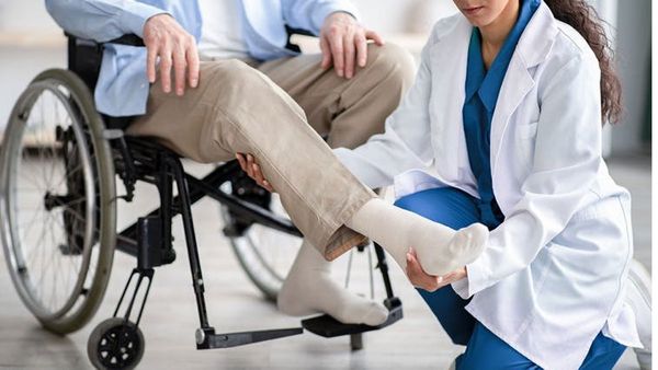 health tips: పక్షవాతం ఎందుకు వస్తుంది? రాకుండా తీసుకోవాల్సిన జాగ్రత్తలు ఏంటి!!