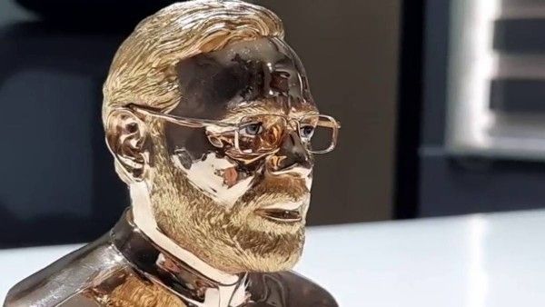 ప్రధాని మోదీ `అలా గెలిచారు`- విగ్రహం ప్యూర్ గోల్డ్..!!