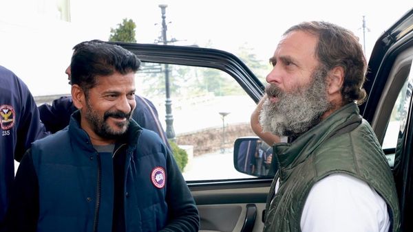 శ్రీనగర్ లాల్‌చౌక్‌లో రేవంత్ రెడ్డి- భరతమాత ముద్దుబిడ్డగా అది నా బాధ్యత