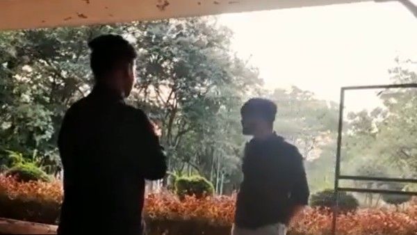 బండిసంజయ్ కుమారుడు భగీరథ్‌‌పై ఆర్జీవీ షాకింగ్ ట్వీట్; సోషల్ మీడియాలో ఆ వీడియోల రచ్చ!!