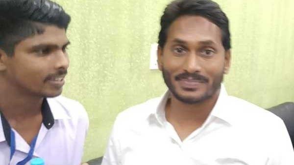 కోడికత్తి కేసులో కీలక పరిణామాలు- శ్రీనుకు బెయిల్ తిరస్కరణ-జగన్ కోర్టుకు రావాల్సిందే.. !