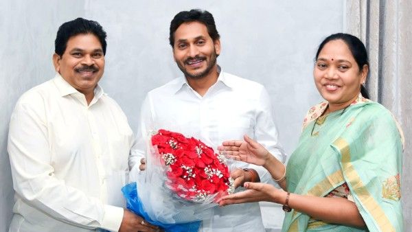 `ఆనం` ఎఫెక్ట్: జగన్‌తో సుచరిత భేటీ- భర్తతో కలిసి: ఆ విషయంపై క్లారిటీ