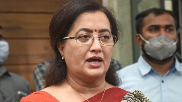 Sumalatha: బీజేపీలో చేరికపై, కొత్త పార్టీ వియంలో క్లారిటీ ఇచ్చిన ఎంపీ సుమలత, రెబల్ స్టార్ !