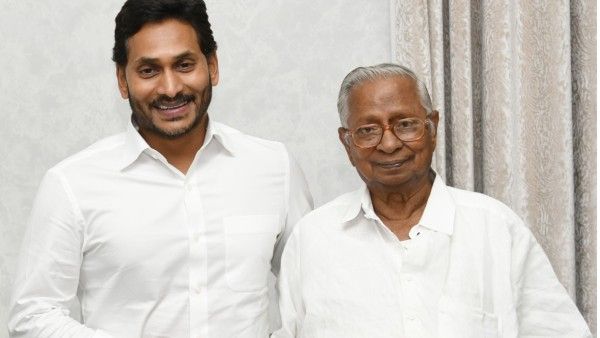 జగన్‌ను కలిసిన ప్రతిపక్షాల సీనియర్ నేత- నాలుగుసార్లు ఎమ్మెల్యేగా..!!