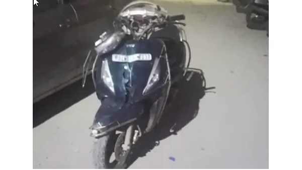 దారుణం: మహిళను ఢీకొట్టి, 12 కిలోమీటర్లు ఈడ్చుకెళ్లిన కారు, మృతి