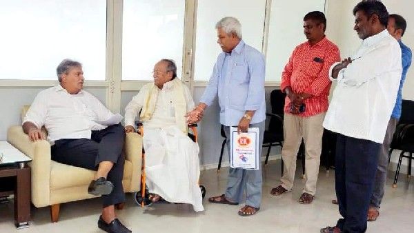 టీడీపీ ఎంపీతో వైసీపీ ఎమ్మెల్యే తండ్రి భేటీ- బెజవాడలో ఏం జరుగుతోంది ?