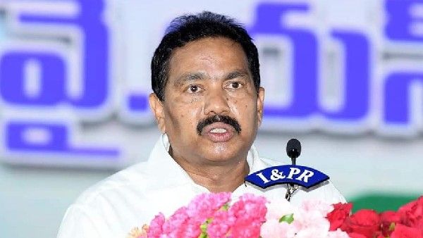 అలా జరిగితే వాలంటీర్లకు రూ.15 వేలు ? జరగకపోతే ఉద్యోగాలు ఊస్ట్ ! మంత్రి విశ్వరూప్ హింట్.. !