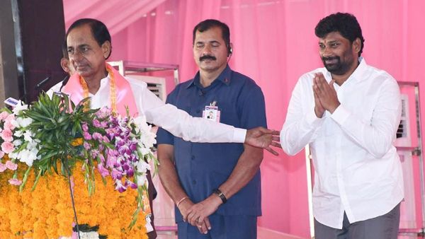 నాందేడ్ సభలో ప్రత్యేక ఆకర్షణగా నిలిచిన బాల్క సుమన్: కేసీఆర్ ఏం చెప్పారంటే.?