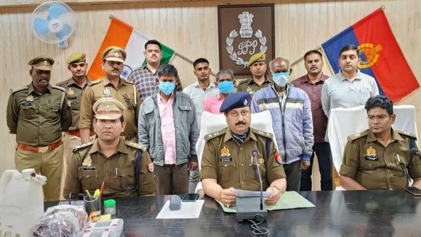 daughter: కాలేజ్ అమ్మాయికి అదేపని, రూమ్ లో ప్రెగ్నెన్సీ కిట్ లు, గర్బవతి, తల్లికి తెలిసి ఏం చేసిందంటే ?