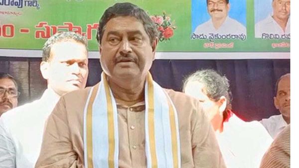 Dharmana : వాలంటీర్లకు ధర్మాన సలహా- చంద్రబాబు కోసం ఆగద్దు- మీరే పేల్చేయండి..