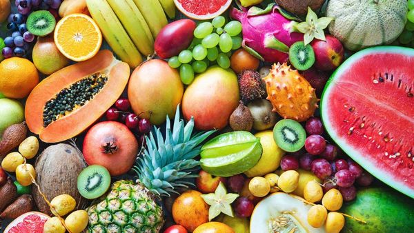 Fruits: రాత్రి పూట ఆ పండ్లను పొరపాటున కూడా తినకండి..!