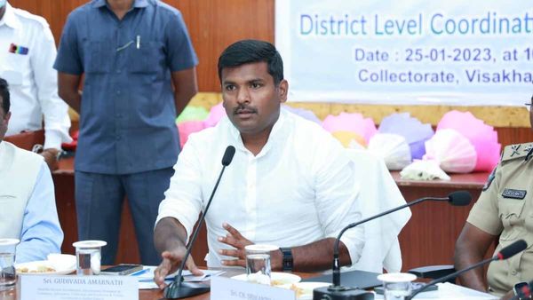 కోడిపురాణం చెప్పిన ఏపీ మంత్రి గుడివాడ అమర్నాథ్; టీడీపీ వదిలిపెట్టట్లేదుగా!!