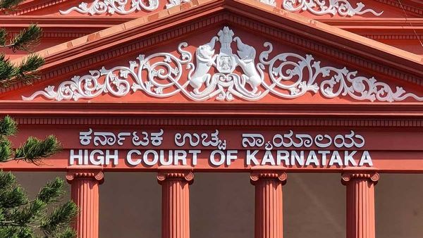 High Court: న్యాయమూర్తుల మీద నిందలు, ఫిర్యాదులు, మెమో, లాయర్ కు సరైన బుద్ది వచ్చింది!
