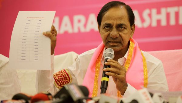 దేశానికి ‘అదానీ’ ముప్పు అంటూ మోడీపై నేరుగా విమర్శలు ఎక్కుపెట్టిన కేసీఆర్