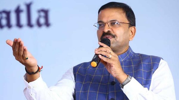 VV Lakshminarayana : వైజాగ్ ఎంపీగా మాజీ జేడీ లక్ష్మీనారాయణ పోటీపై మరో ట్విస్ట్..!