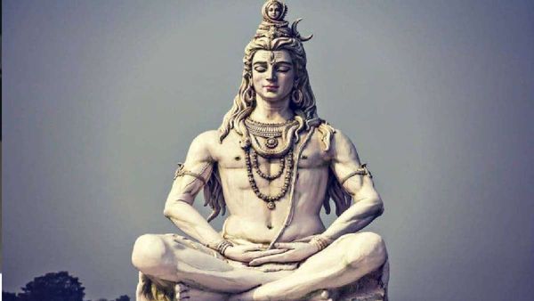  Astrology: ఒకే రోజు మహా శివరాత్రి, శని త్రయోదశి.. ఎవరిని మొదట పూజించాలి..!