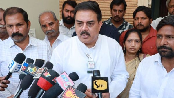 విశాఖ రాజధాని ఎవరూ కోరుకోవట్లేదు-అదే అజెండాతో ఎన్నికలకు రెడీనా ? నాదెండ్ల మనోహర్ సవాల్