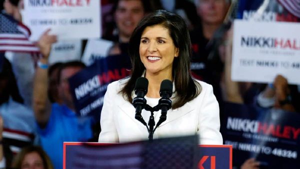 అమెరికా అధ్యక్ష పోటీకి వాల్ స్ట్రీట్ ఎగ్జిక్యూటివ్‌ల ఈవెంట్లో నిధుల సమీకరణకు నిక్కీ హేలి