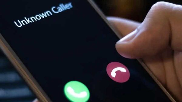 పుణె గూగుల్ ఆఫీస్‌కు బాంబు బెదిరింపు కాల్: హైదరాబాద్‌‌లో వ్యక్తి అరెస్ట్