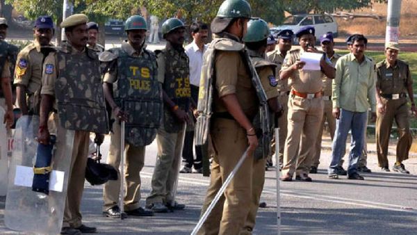 పొలిటికల్ ఎటాక్: హనుమకొండలో హై టెన్షన్.. ఎమ్మెల్యే క్యాంప్ కార్యాలయం వద్ద భద్రత పెంపు!!