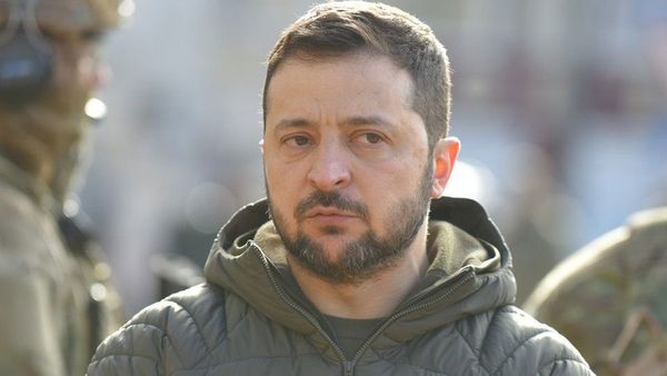 Zelensky: హఠాత్తుగా యూకేలో ప్రత్యేక్షమైన ఉక్రెయిన్ అధ్యక్షుడు జెలెన్స్కీ..