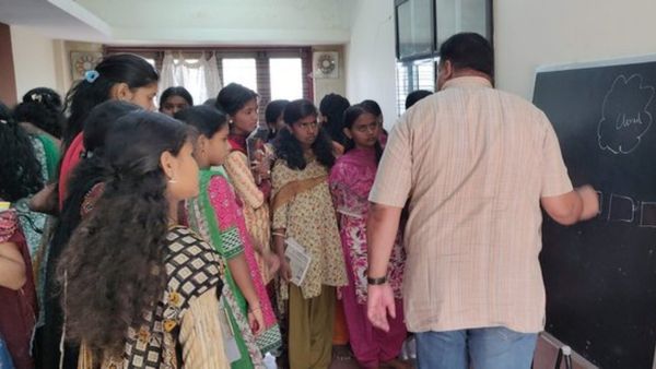 teachers: మోదీ కేర్ వ్యాపారం చేసిన స్కూల్ టీచర్ల, దెబ్బకు ప్రభుత్వ ఉద్యోగాలు ?, గోవింద !