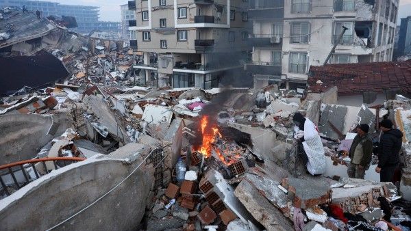 శవాలదిబ్బలుగా టర్కీ,సిరియా -5వేలు దాటిపోయిన మృతులు-3నెలలు ఎమర్జెన్సీ ప్రకటన